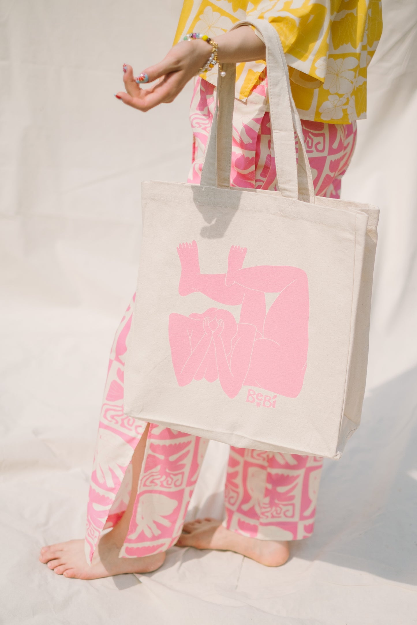 TOTE BAG | Pink figure print